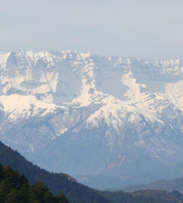 Η Νεμέρτσικα όπως φαίνεται από το Σμόλικα